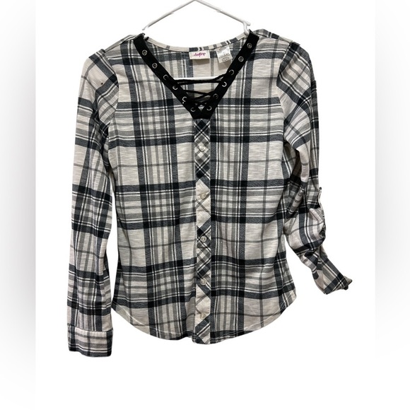 Daytrip Girls Shirt Size Large Excellent Condition - Picture 1 of 1
